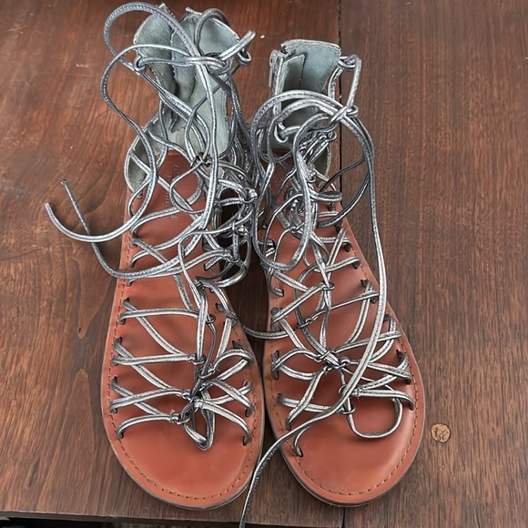 American Eagle Caged Lace Up Gladiator Pewter Sandals - Picture 3 of 6